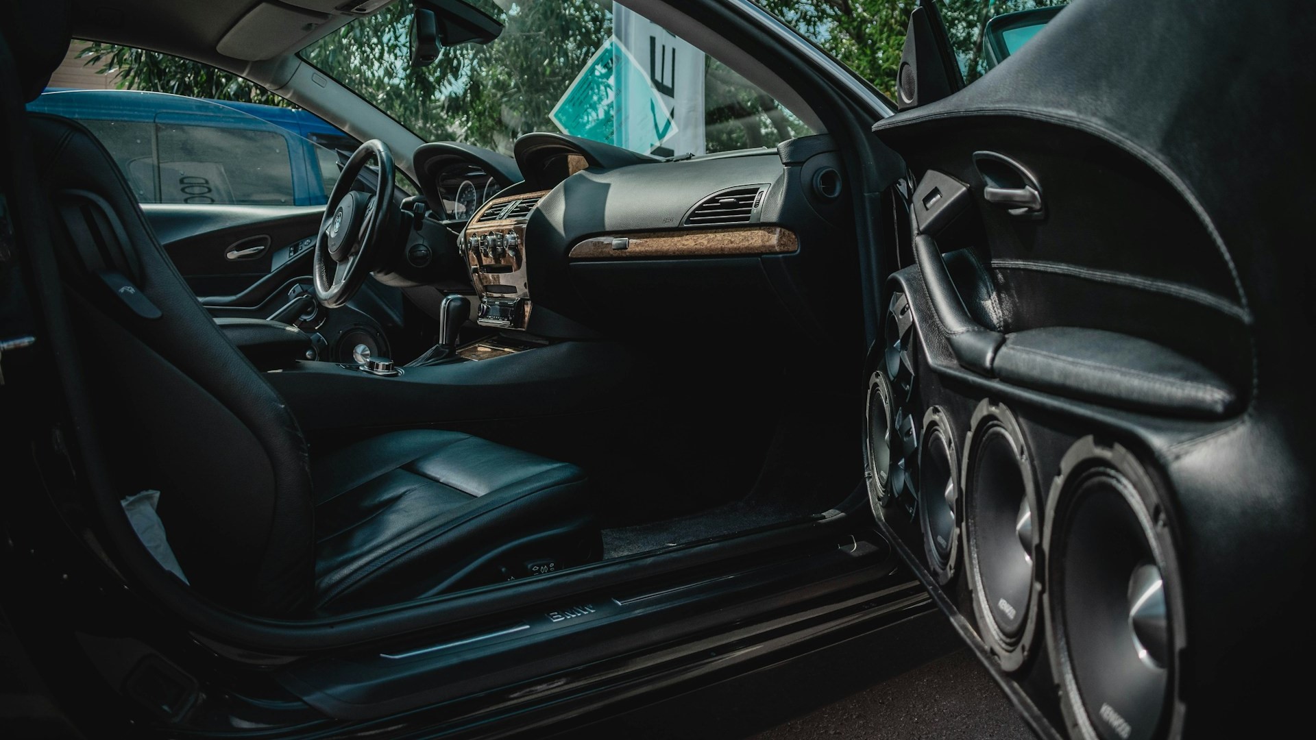 Inbouw subwoofer autoportier
